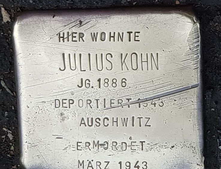 3 stumbling blocks in Dachau, in memory of Vera and Hans Neumeyer and Julius Kohn