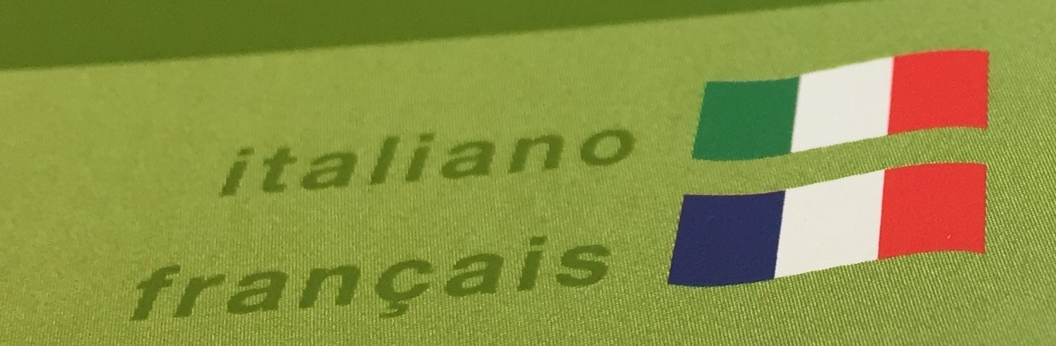 Titelblatt Reiseführer Dachau, Sprachversionen Italienisch und Französisch
