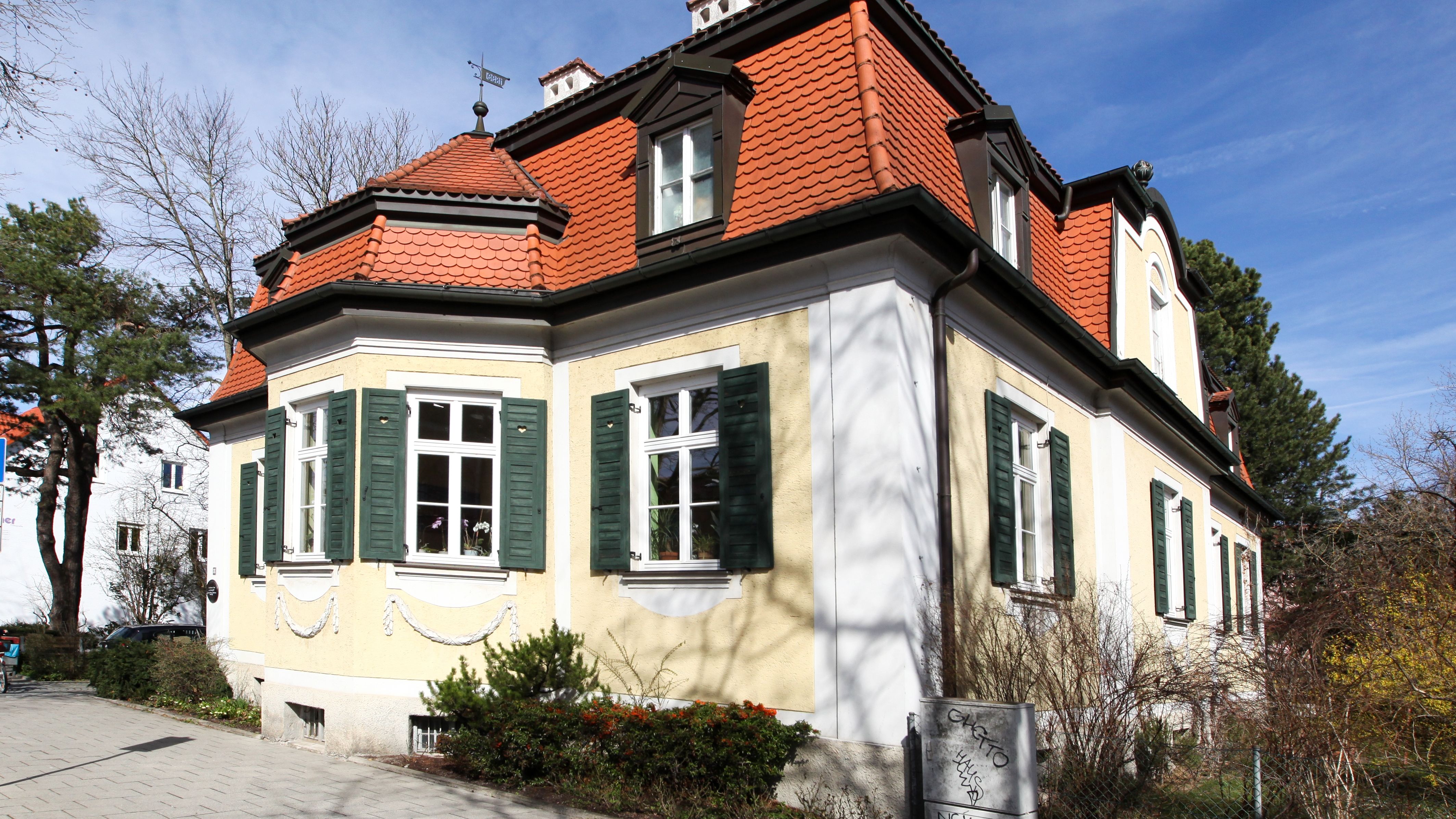 Außenansicht des Künstlerhaus Hermann Stockmann, auch Spatzenschlössl