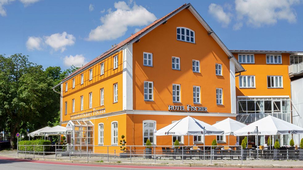 Hotel & Tafernwirtschaft "Zum Fischer" in Dachau, Fotografie der Fassade