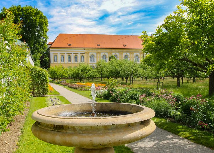Hofgarten und Schloss Dachau