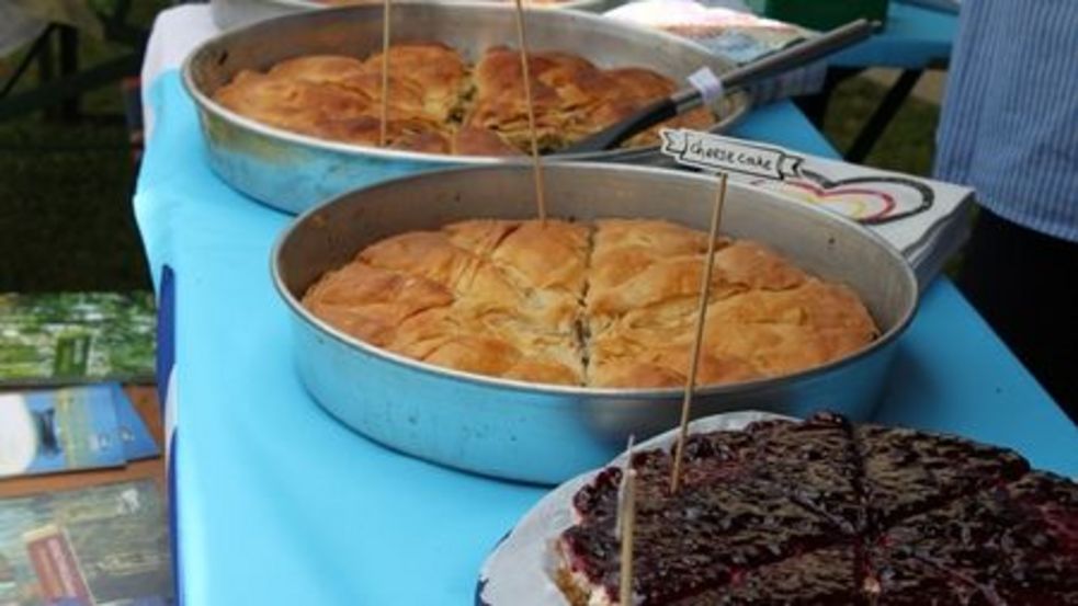 diverse Kuchensorten auf einem Tisch