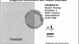 Muster der Jugendfreizeitkarte Dachau mit Angaben zum Besitzer, Passbild und Stempel der Stadt